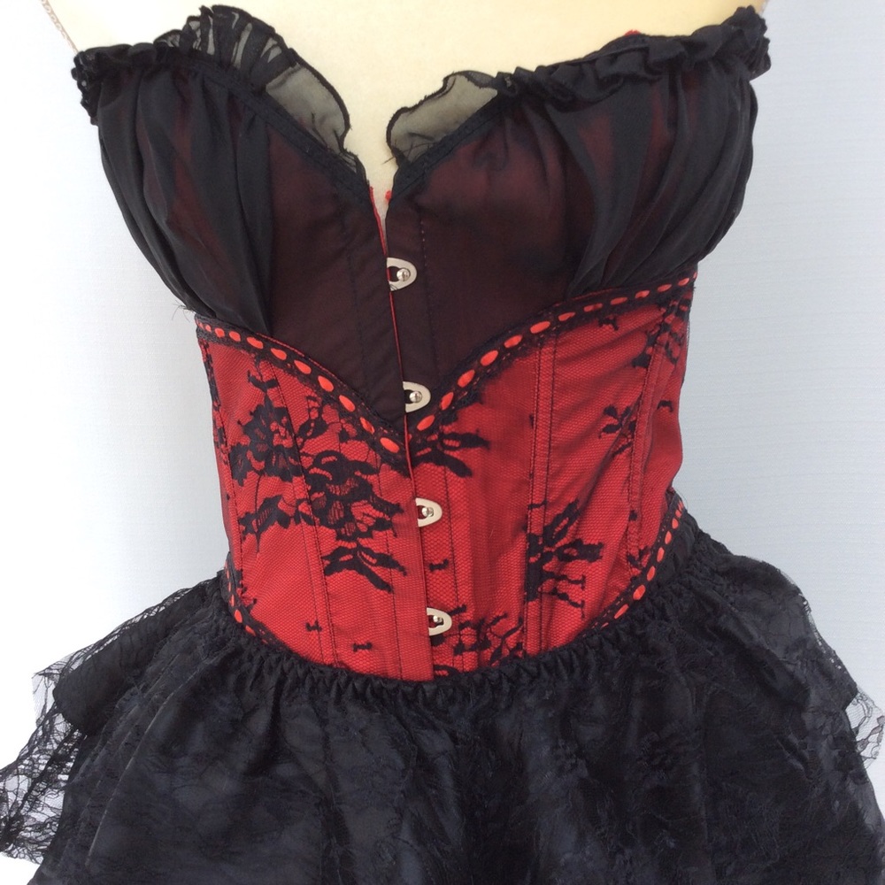 ✨Black & Red Corset & Skirt Costume